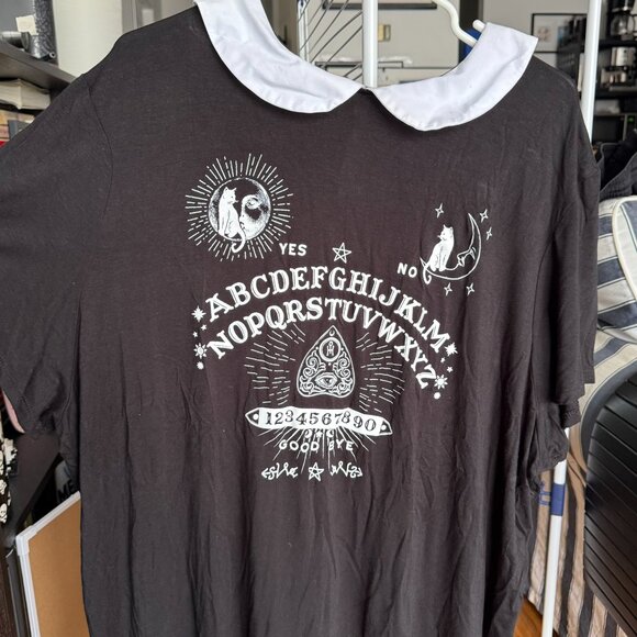 New! Hot Topic Plus Size Ouija Tee - Picture 8 of 8